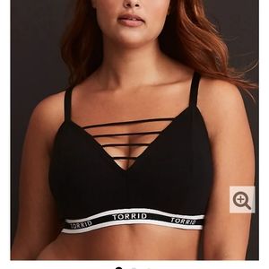 Torrid Black ladder seamless bralette size 2